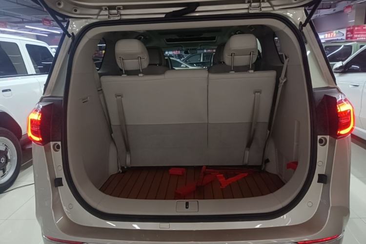 Used Buick GL8 2021 ES Landtrek 653T Comfort Edition Trunk