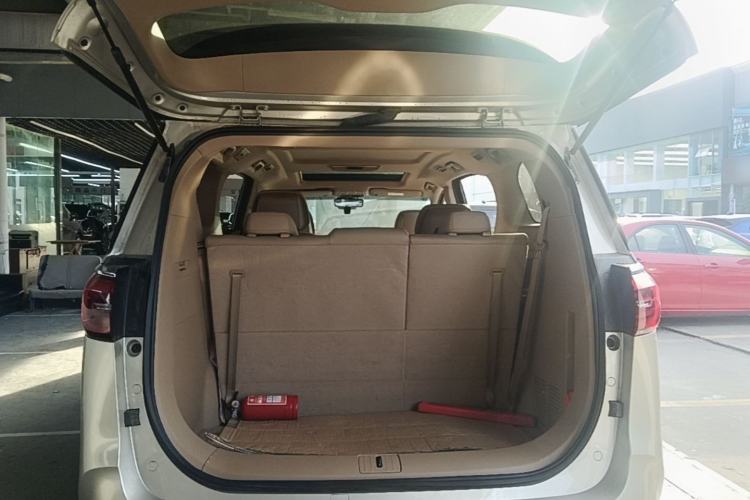 Used Buick GL8 2021 ES Land Cruiser 653T Luxury Edition Trunk