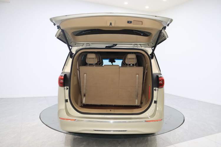 Used Buick GL8 2021 ES Land Cruiser 653T Luxury Edition Trunk