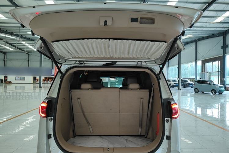 Used Buick GL8 2021 ES Land Cruiser 653T Luxury Edition Trunk