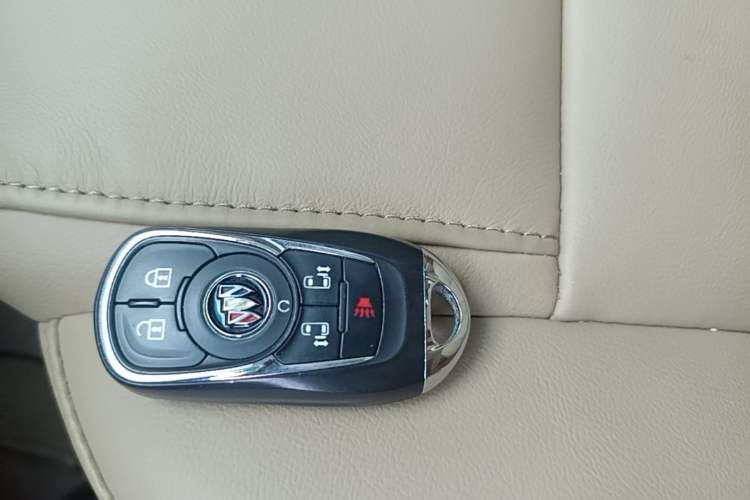 Used Buick GL8 2021 ES Land Cruiser 653T Luxury Edition Vehicle Key