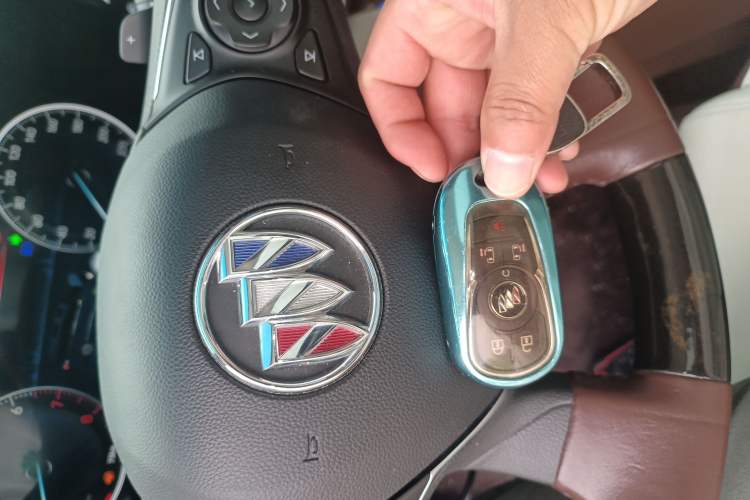 Used Buick GL8 2021 ES Land Cruiser 653T Luxury Edition Vehicle Key