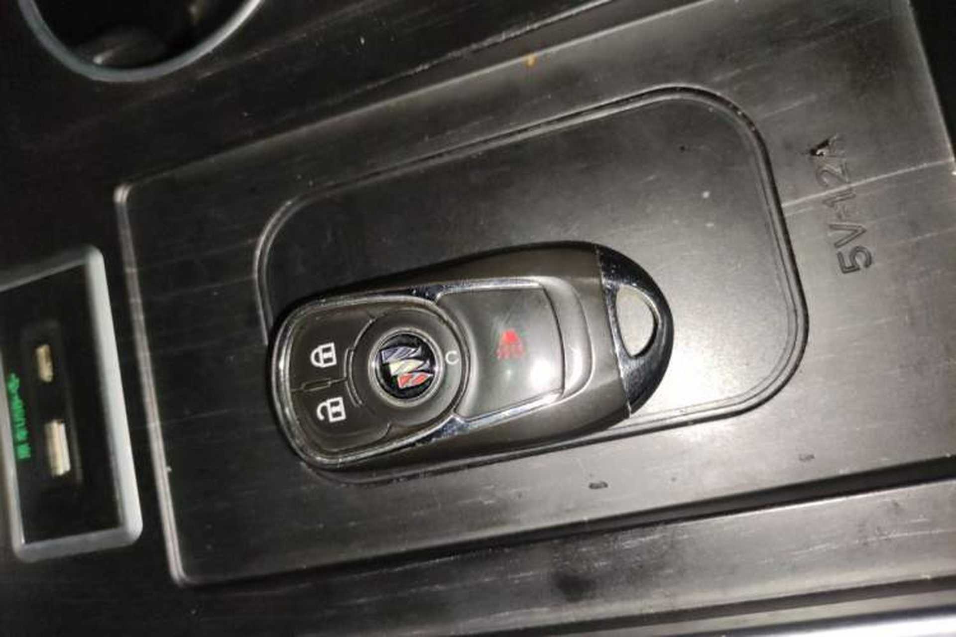 Used Buick GL8 2021 ES Land Cruiser 653T Luxury Edition Vehicle Key