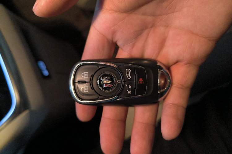 Used Buick GL8 2021 Land Cruiser Executive 652T Premium Model Vehicle Key