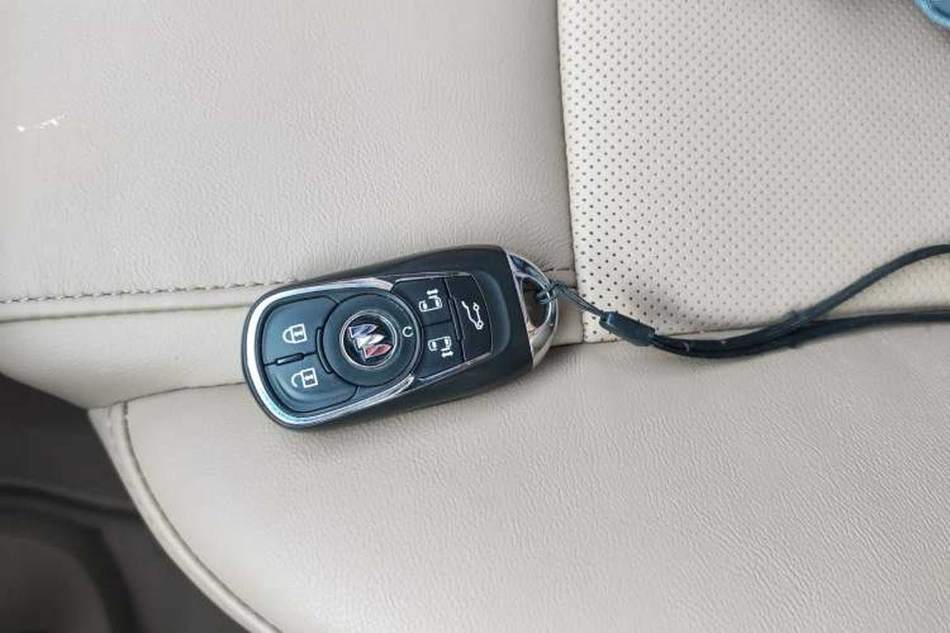 Used Buick GL8 2021 ES Landtrek 653T Luxury Model Vehicle Key