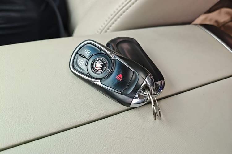 Used Buick GL8 2021 ES Landtrek 653T Comfort Edition Vehicle Key