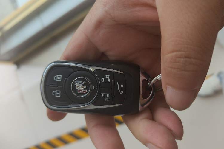 Used Buick GL8 2021 ES Landtrek 653T Luxury Model Vehicle Key