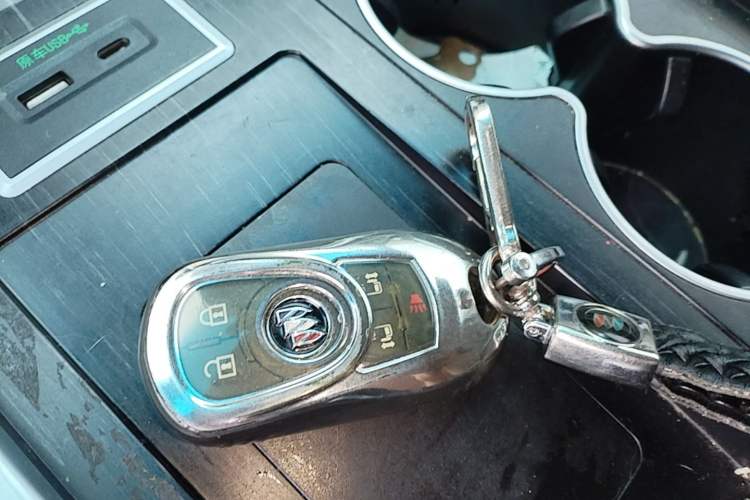 Used Buick GL8 2021 ES Land Cruiser 653T Luxury Edition Vehicle Key