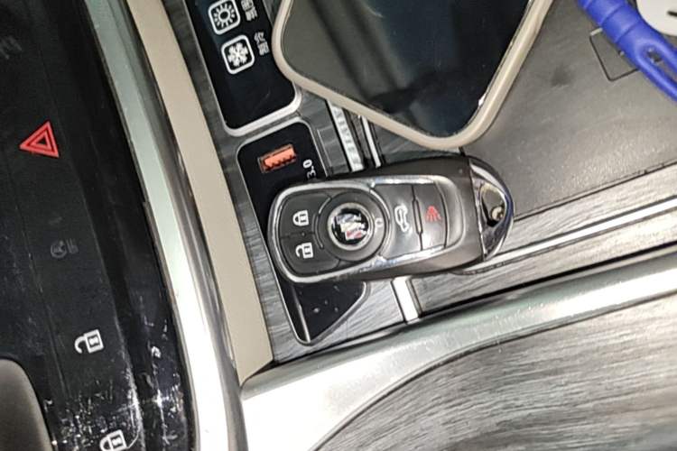 Used Buick GL8 2021 ES Landtrek 653T Comfort Edition Vehicle Key
