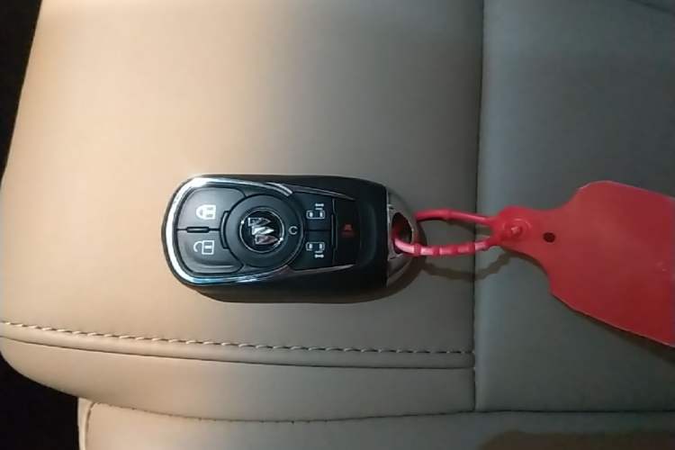Used Buick GL8 2021 ES Land Cruiser 653T Luxury Edition Vehicle Key