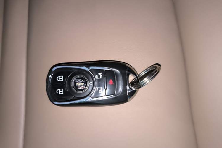 Used Buick GL8 2021 ES Land Cruiser 653T Luxury Edition Vehicle Key