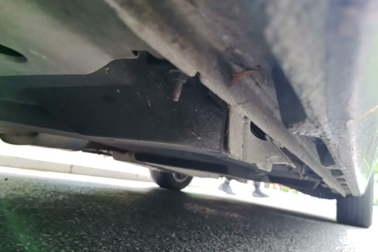 Used Buick GL8 2021 ES Land Cruiser 653T Smart Flagship Model Chassis Front Left