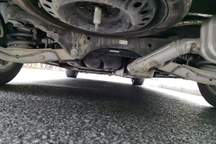 Used Buick GL8 2021 ES Land Cruiser 653T Smart Flagship Model Chassis Rear