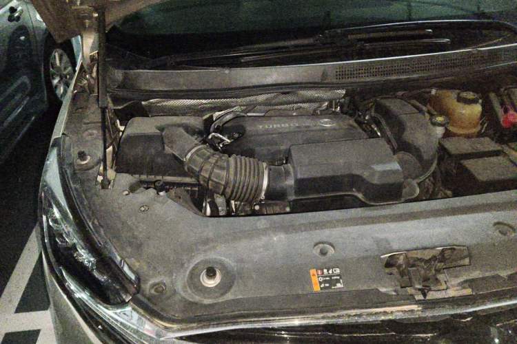 Used Buick GL8 2021 ES Landtrek 653T Smart Luxury Model Engine Bay Right