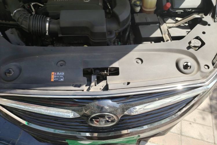 Used Buick GL8 2021 ES Landtrek 653T Luxury Model Engine Bay