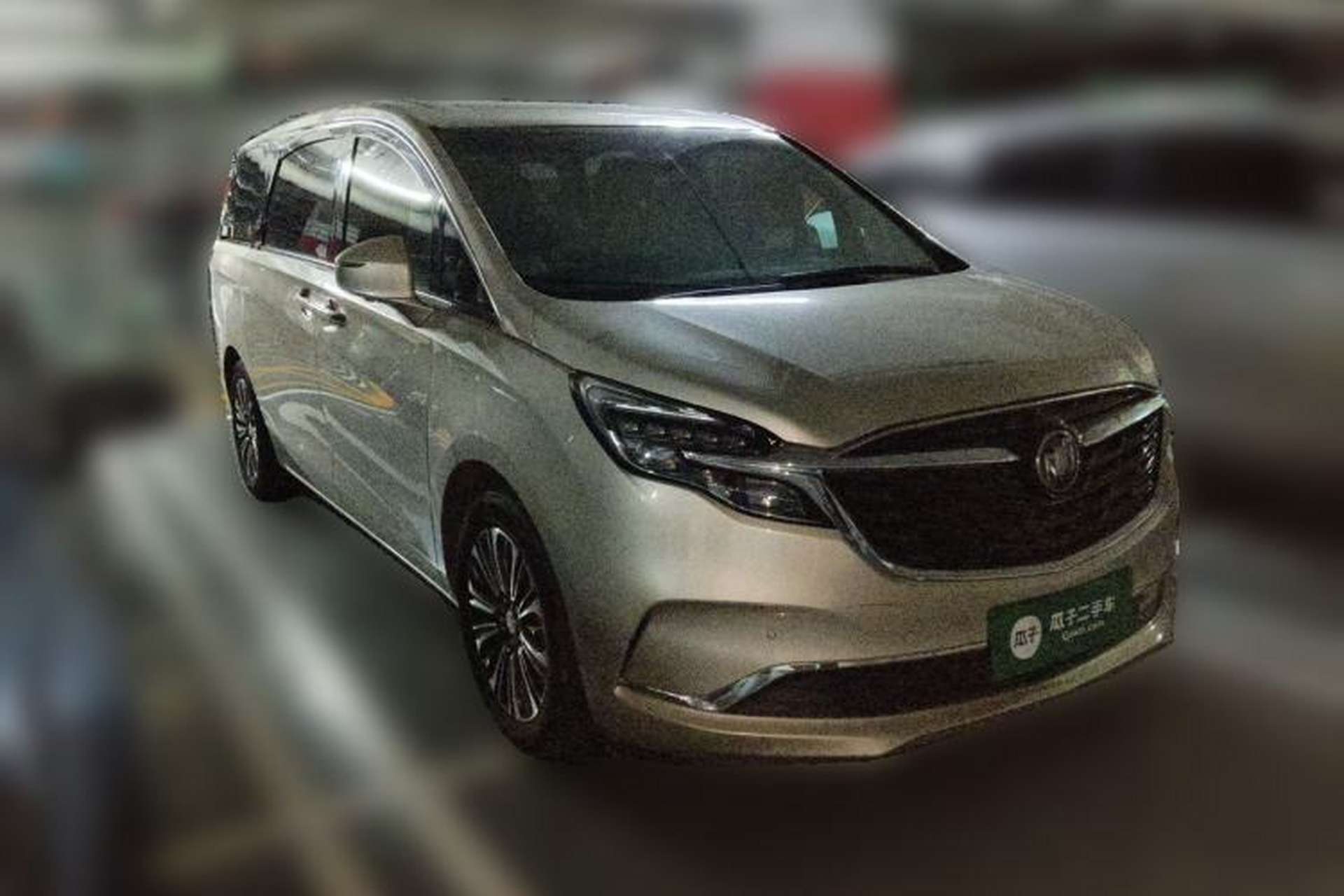 Used Buick GL8 2021 ES Landtrek 653T Smart Luxury Model Front Right 45 Deg