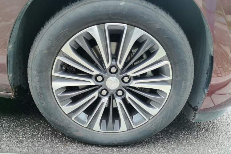 Used Buick GL8 2021 ES Land Cruiser 653T Smart Flagship Model Right Front Wheel Hub
