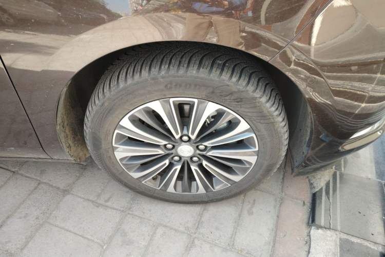 Used Buick GL8 2021 ES Landtrek 653T Luxury Model Right Front Wheel Hub