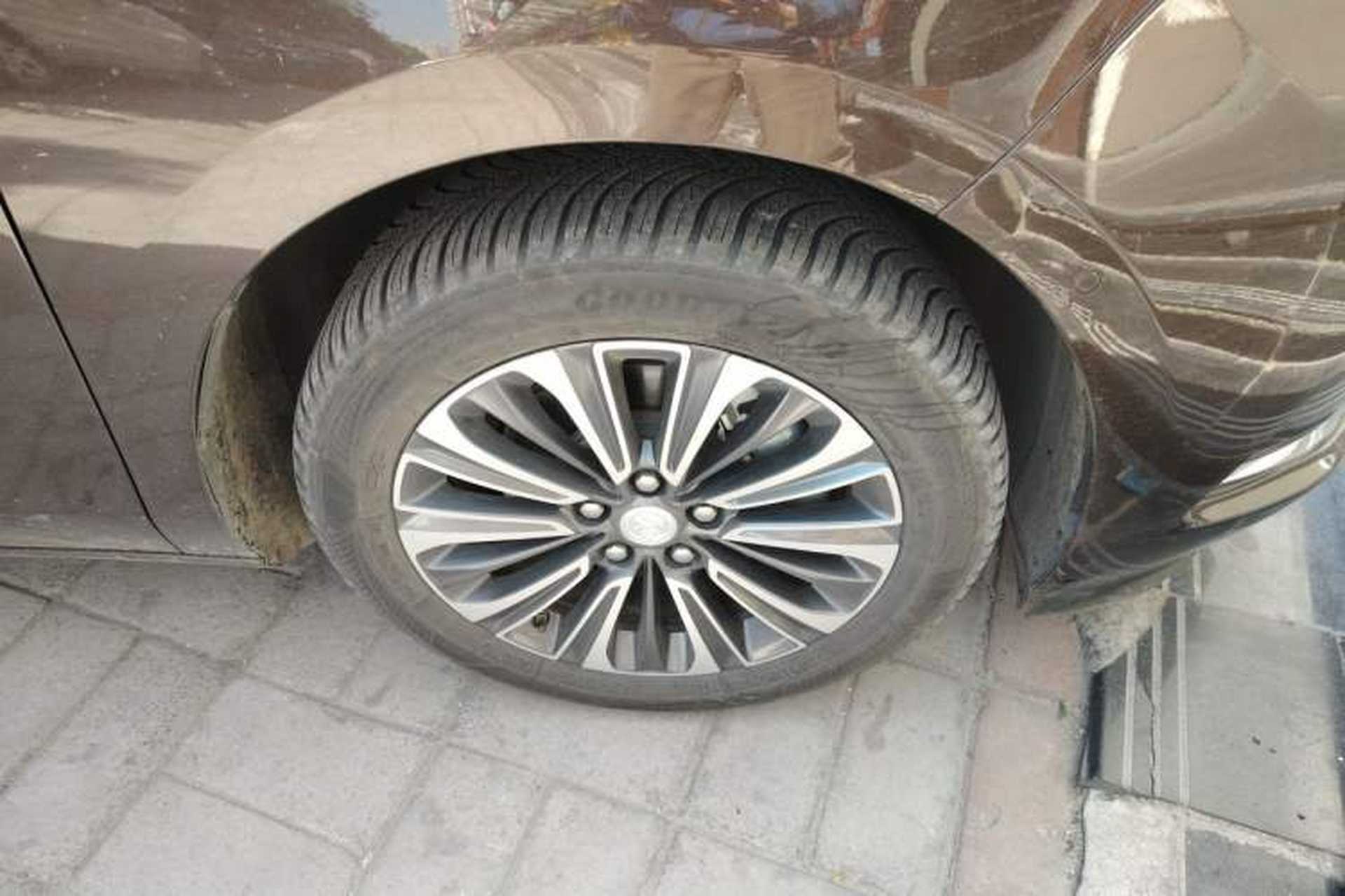 Used Buick GL8 2021 ES Landtrek 653T Luxury Model Right Front Wheel Hub