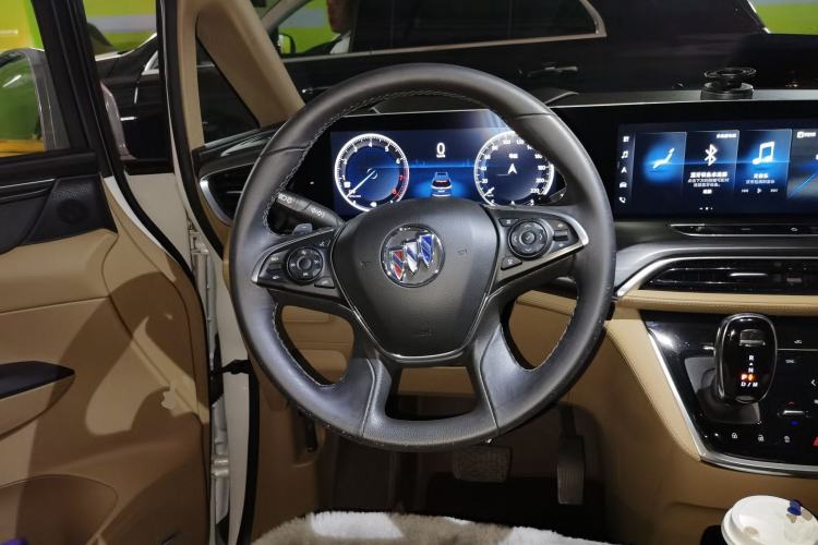 Used Buick GL8 2021 ES Land Cruiser 653T Smart Flagship Model Steering Wheel