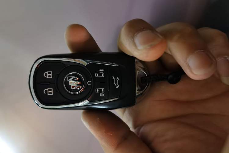 Used Buick GL8 2021 ES Land Cruiser 653T Smart Flagship Model Vehicle Key