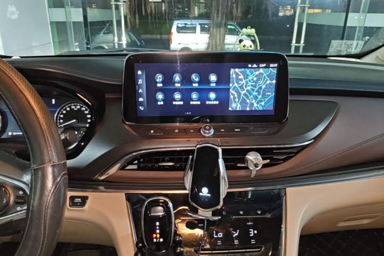 Used Buick GL8 2021 Land Cruiser Executive Class 652T Prestige Edition with Welfare Features Audio And AC Panel