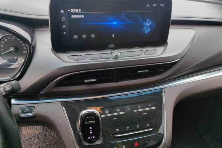 Used Buick GL8 2021 Land Cruiser Executive Class 652T Luxury Model Audio And AC Panel