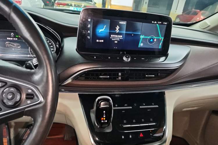 Used Buick GL8 2021 Land Cruiser Executive Class 652T Luxury Model Audio And AC Panel