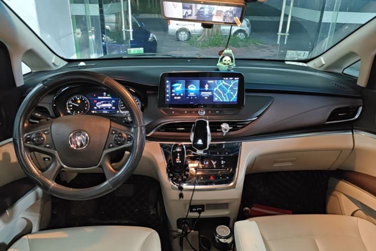 Used Buick GL8 2021 Land Cruiser Executive Class 652T Prestige Edition with Welfare Features Center Console