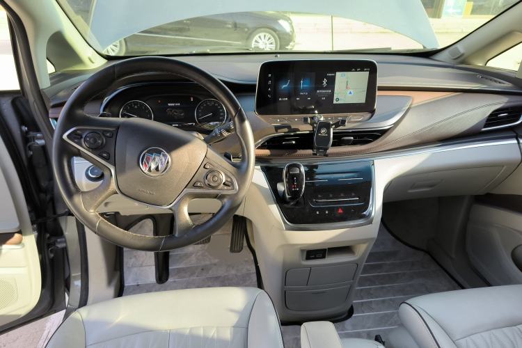 Used Buick GL8 2021 Land Cruiser Executive Class 652T Luxury Model Center Console