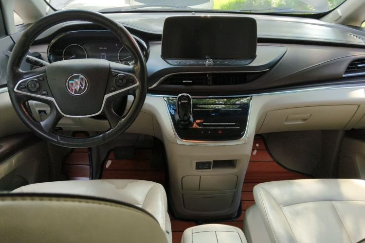 Used Buick GL8 2021 Land Cruiser Executive Class 652T Luxury Model Center Console