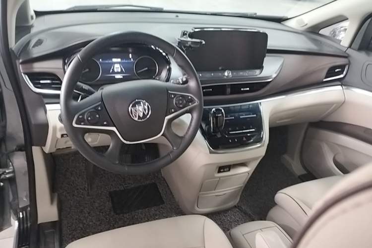 Used Buick GL8 2021 Land Cruiser Executive Class 652T Luxury Model Center Console