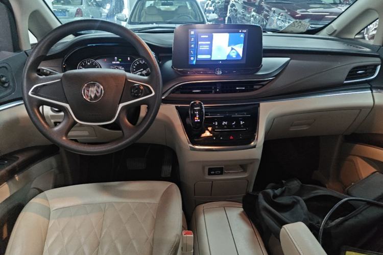 Used Buick GL8 2021 Land Cruiser Executive Class 652T Comfort Model Center Console