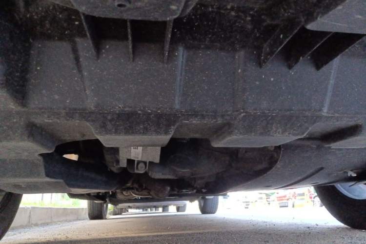 Used Buick GL8 2021 Land Cruiser Executive 652T Premium Model Chassis Front
