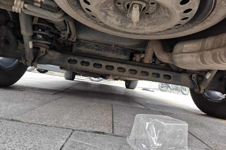 Used Buick GL8 2021 Land Cruiser Executive Class 652T Comfort Model Chassis Rear