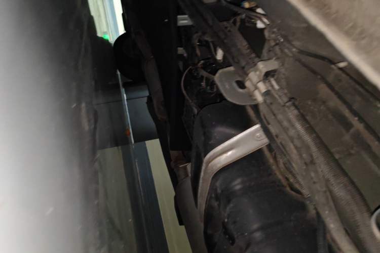 Used Buick GL8 2021 Land Cruiser Executive Class 652T Comfort Model Chassis Rear Left