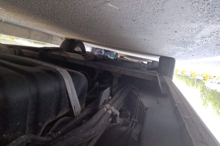 Used Buick GL8 2021 Land Cruiser Executive 652T Premium Model Chassis Rear Left