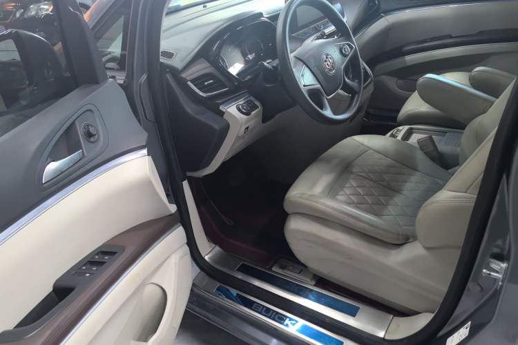 Used Buick GL8 2021 Land Cruiser Executive Class 652T Comfort Model Driver Seat