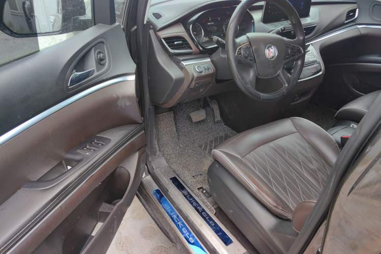 Used Buick GL8 2021 Land Cruiser Executive Class 652T Luxury Model Driver Seat