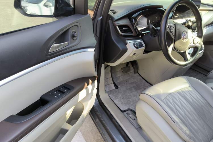 Used Buick GL8 2021 Land Cruiser Executive Class 652T Luxury Model Driver Seat