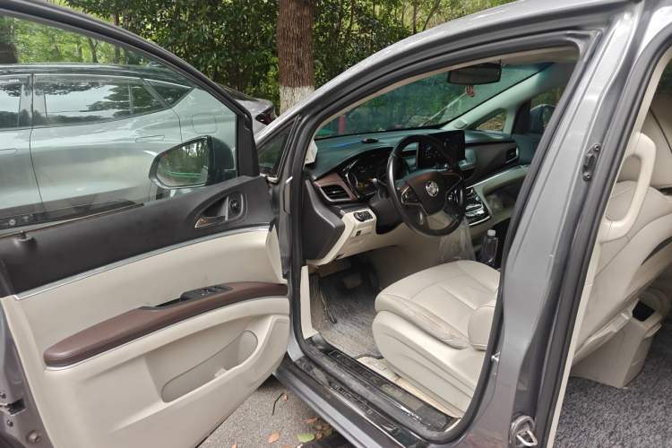 Used Buick GL8 2021 Land Cruiser Executive Class 652T Luxury Model Driver Seat