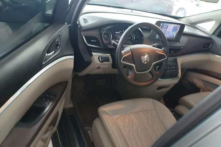 Used Buick GL8 2021 Land Cruiser Executive Class 652T Comfort Model Driver Seat