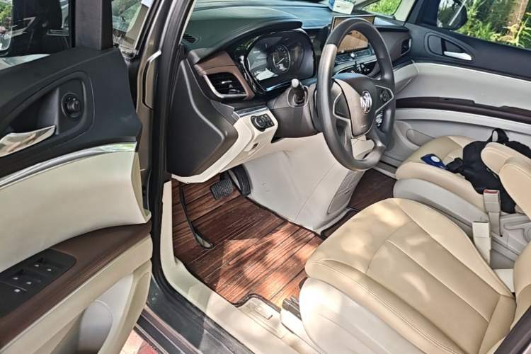 Used Buick GL8 2021 Land Cruiser Executive Class 652T Comfort Model Driver Seat