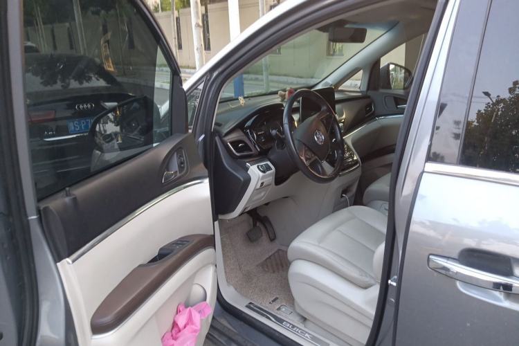 Used Buick GL8 2021 Land Cruiser Executive 652T Premium Model Driver Seat