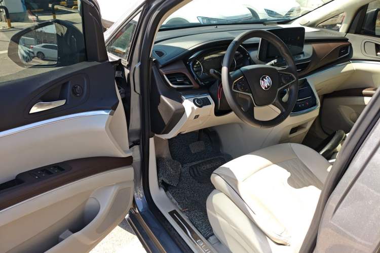 Used Buick GL8 2021 Land Cruiser Executive Class 652T Smart Luxury Model Driver Seat