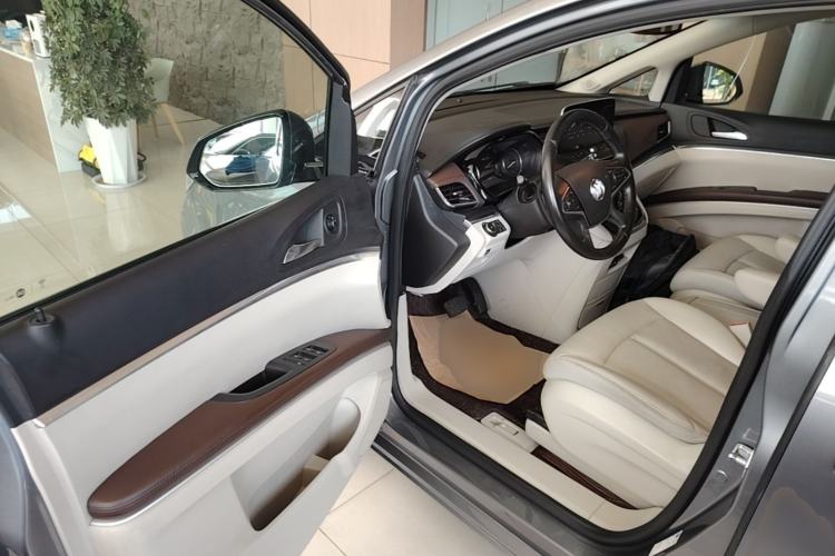Used Buick GL8 2021 Land Cruiser Executive Class 652T Luxury Model Driver Seat