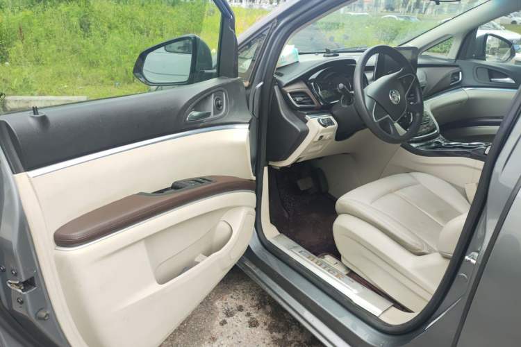 Used Buick GL8 2021 Land Cruiser Executive Class 652T Comfort Model Driver Seat