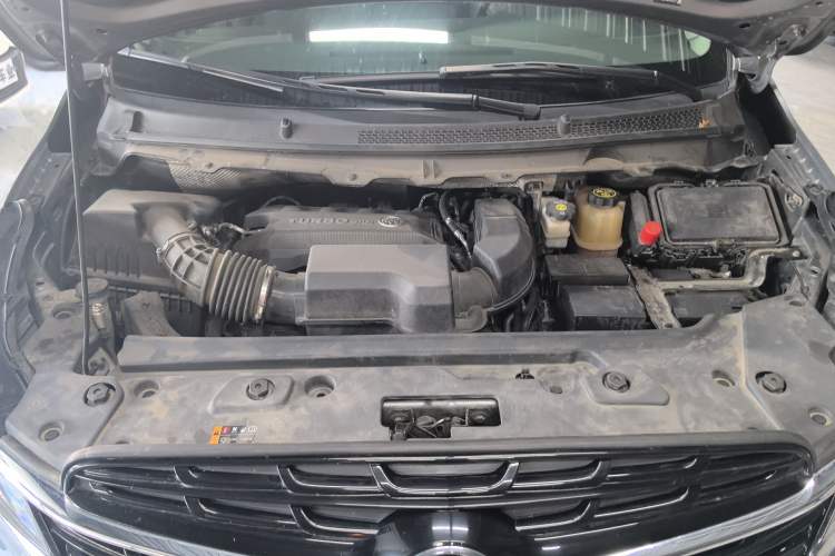 Used Buick GL8 2021 Land Cruiser Executive Class 652T Comfort Model Engine Bay