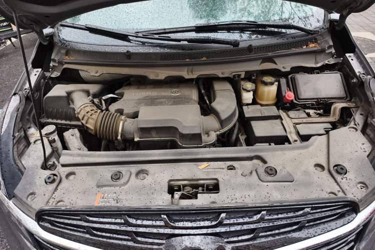 Used Buick GL8 2021 Land Cruiser Executive 652T Premium Model Engine Bay