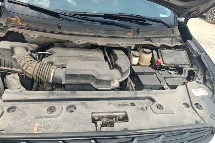Used Buick GL8 2021 Land Cruiser Executive Class 652T Comfort Model Engine Bay